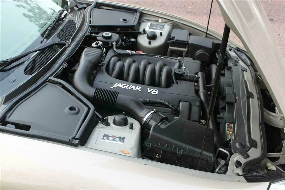 1998 Jaguar X100 XK8 - Image 3 of 5