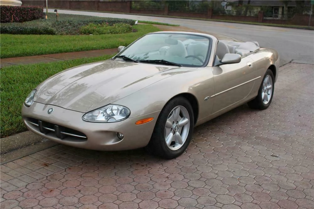 1998 Jaguar X100 XK8 - Image 2 of 5