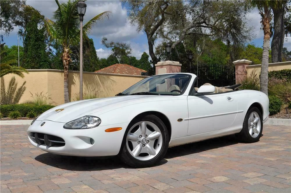 1998 Jaguar X100 XK8 - Image 2 of 5
