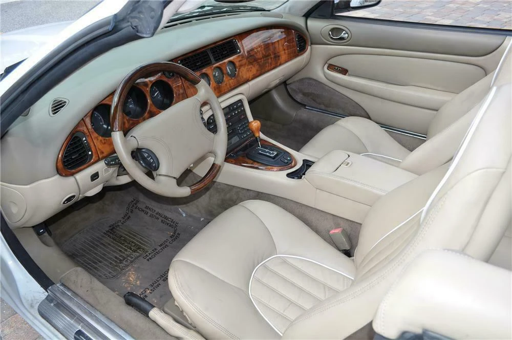 1998 Jaguar X100 XK8 - Image 4 of 5