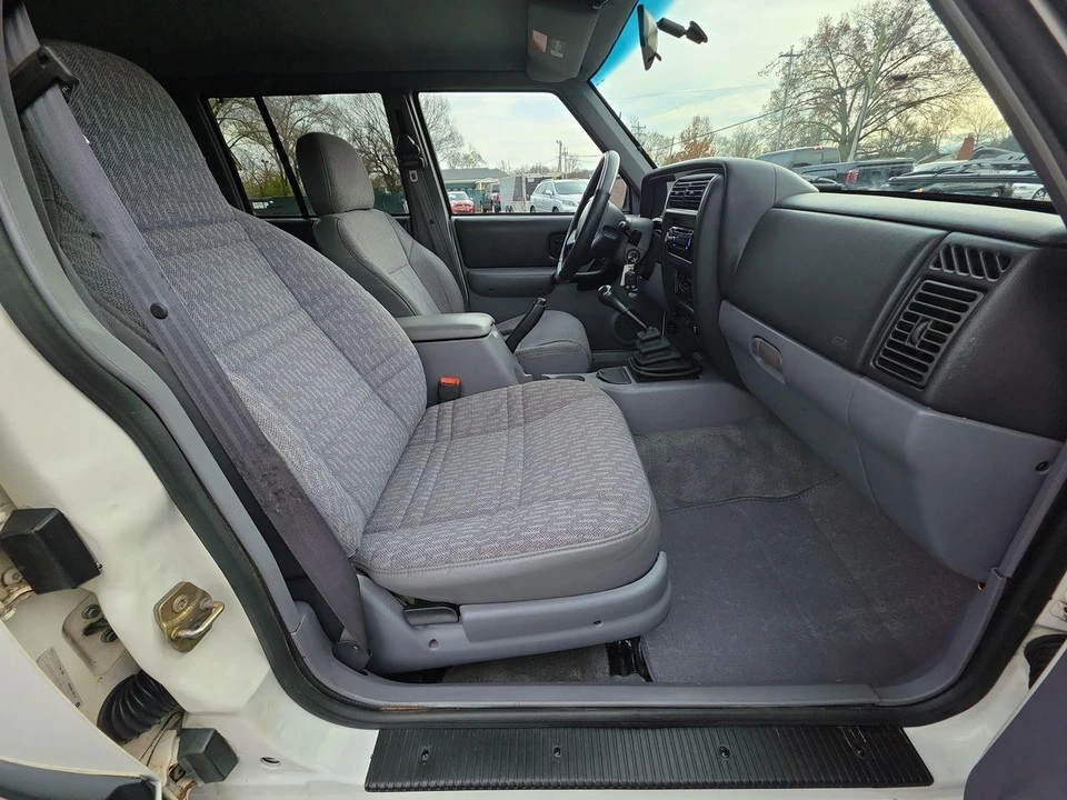 1998 Jeep XJ Cherokee - Image 8 of 12