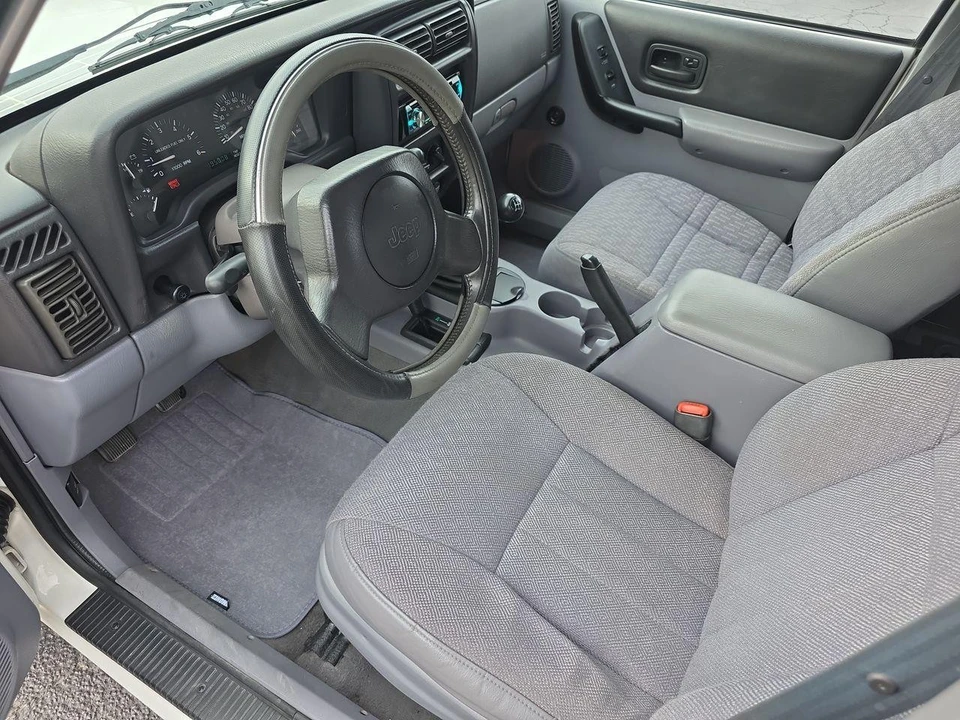 1998 Jeep XJ Cherokee - Image 4 of 12