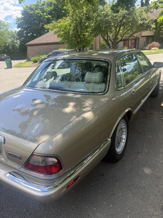 1998 Jaguar X308 XJ - Image 2 of 10