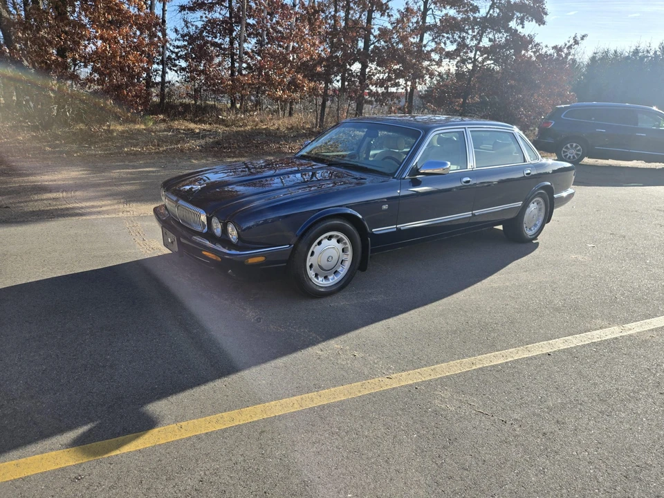 1998 Jaguar X308 XJ - Image 2 of 31