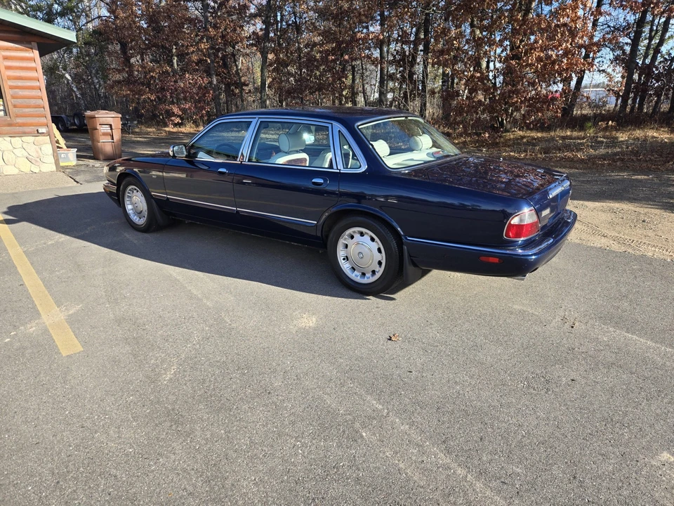 1998 Jaguar X308 XJ - Image 8 of 31
