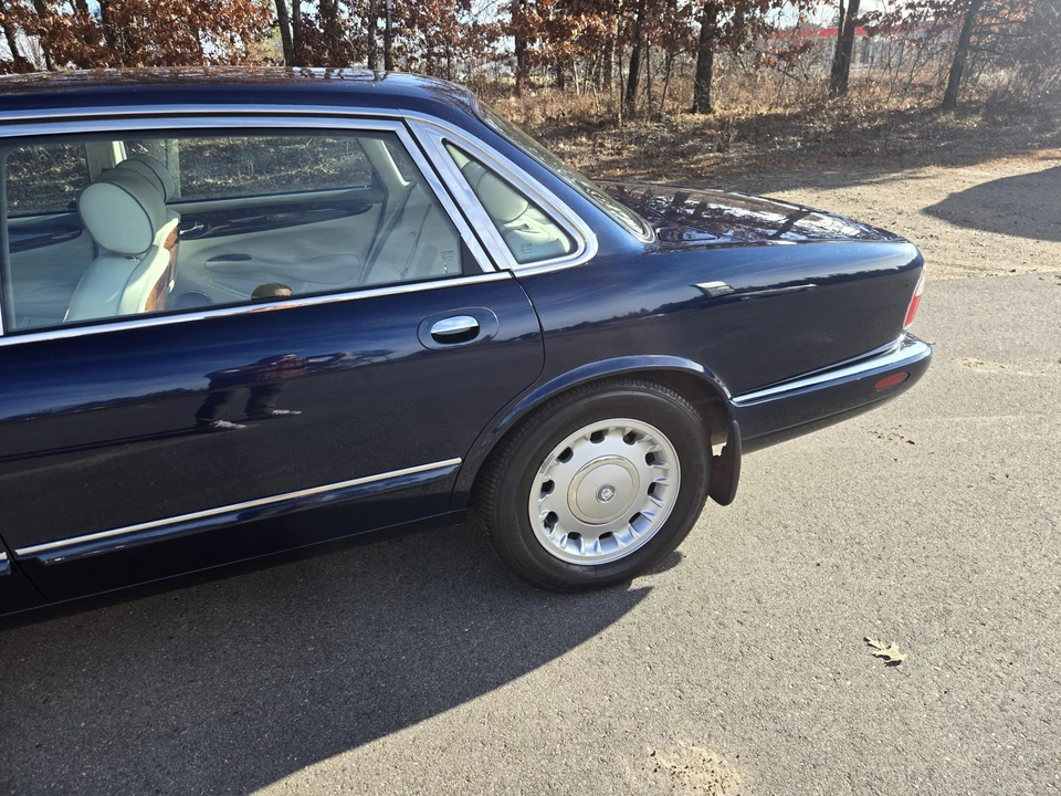 1998 Jaguar X308 XJ - Image 14 of 31