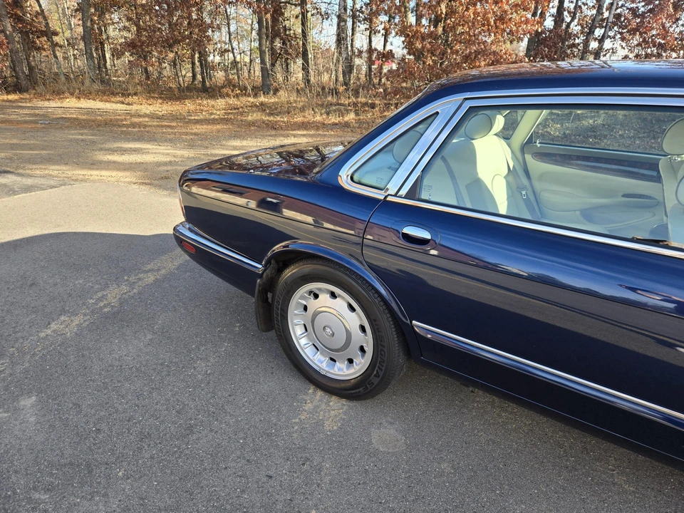 1998 Jaguar X308 XJ - Image 16 of 31