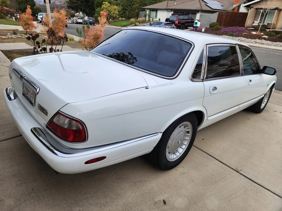 1998 Jaguar X308 XJ - Image 10 of 31