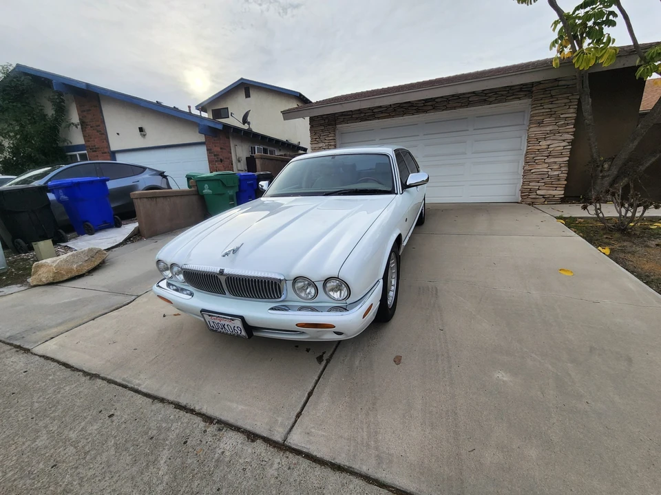 1998 Jaguar X308 XJ - Image 3 of 31