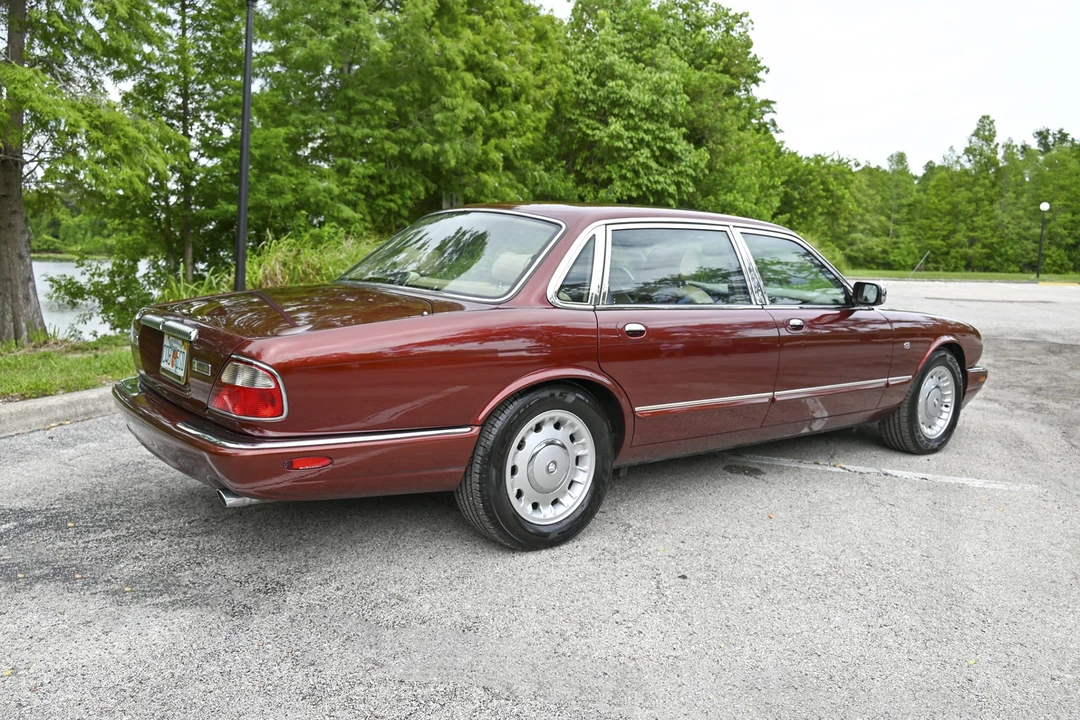 1998 Jaguar X308 XJ - Image 9 of 31