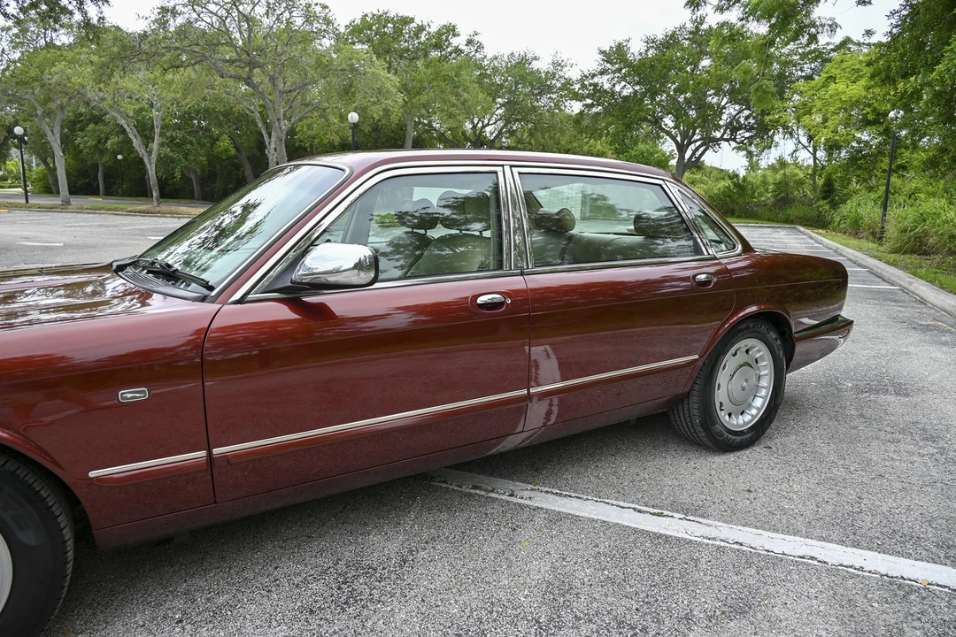 1998 Jaguar X308 XJ - Image 24 of 31