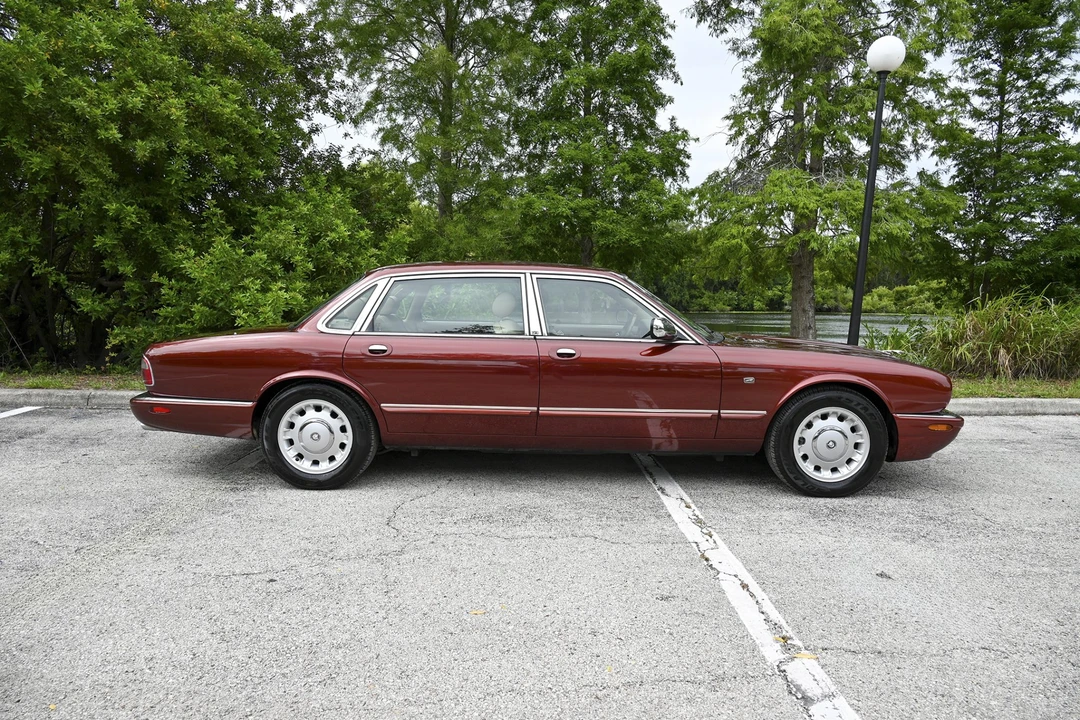 1998 Jaguar X308 XJ - Image 7 of 31