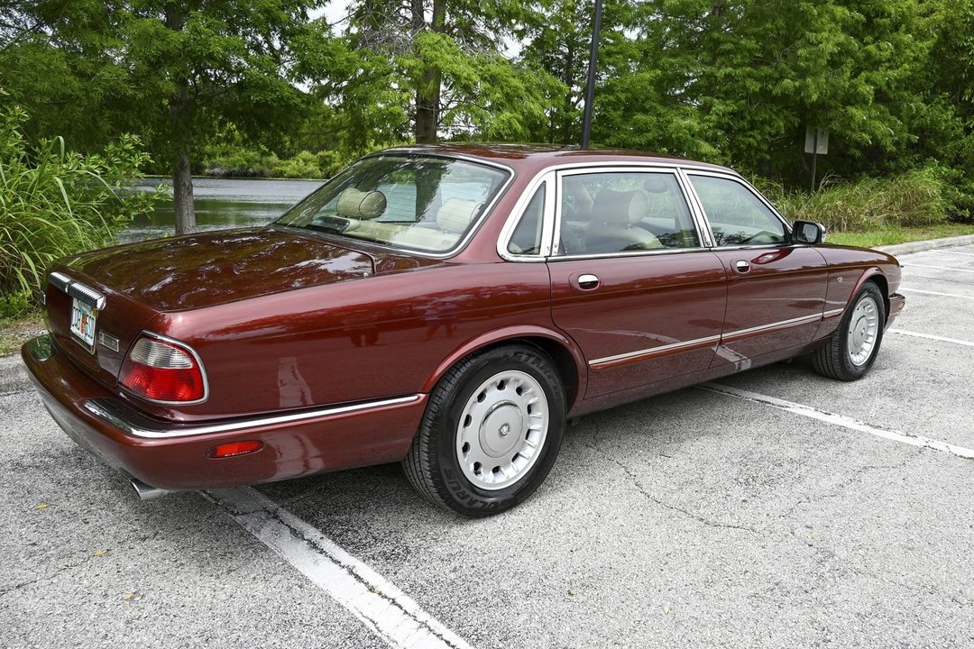 1998 Jaguar X308 XJ - Image 10 of 31