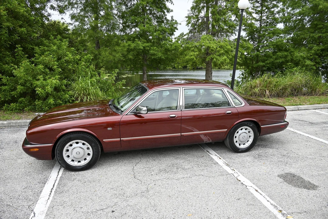 1998 Jaguar X308 XJ - Image 16 of 31