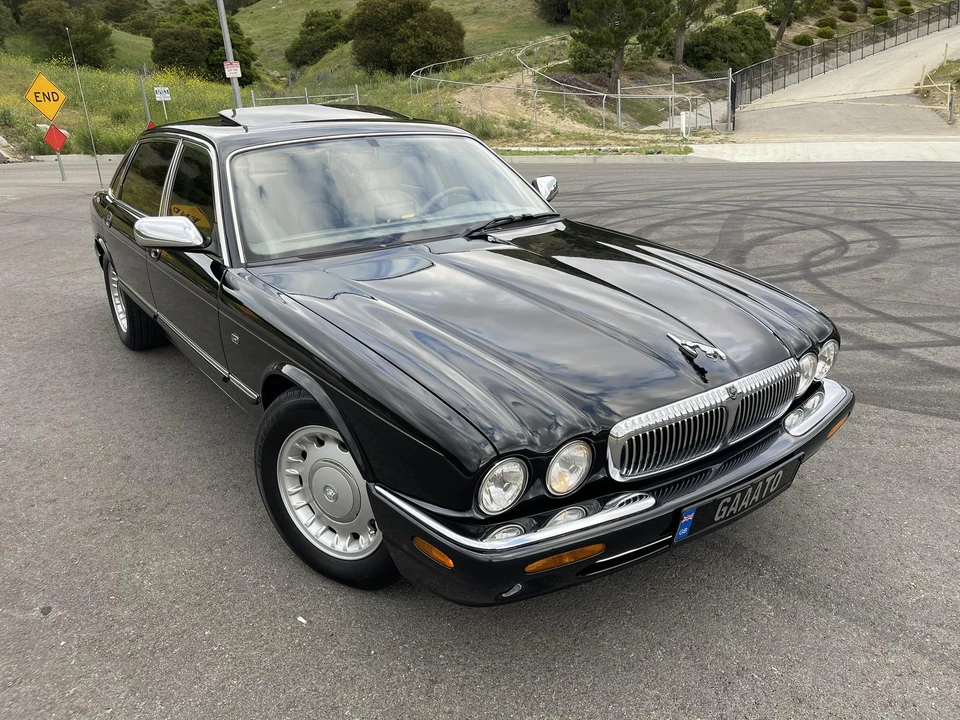 1998 Jaguar X308 XJ - Image 3 of 31