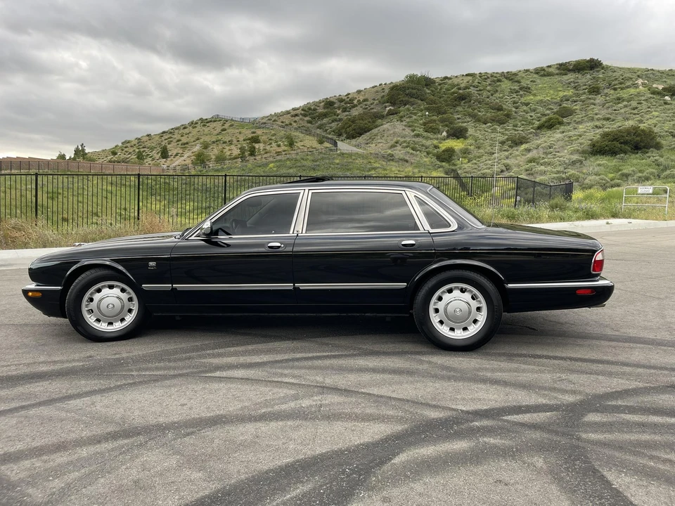 1998 Jaguar X308 XJ - Image 11 of 31