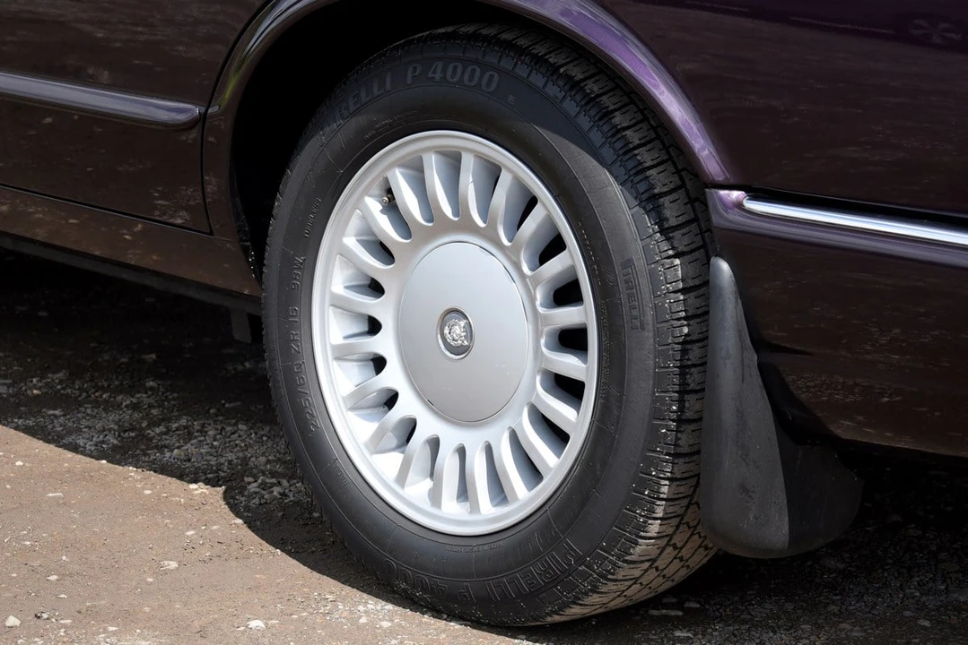 1998 Jaguar X308 XJ - Image 28 of 30