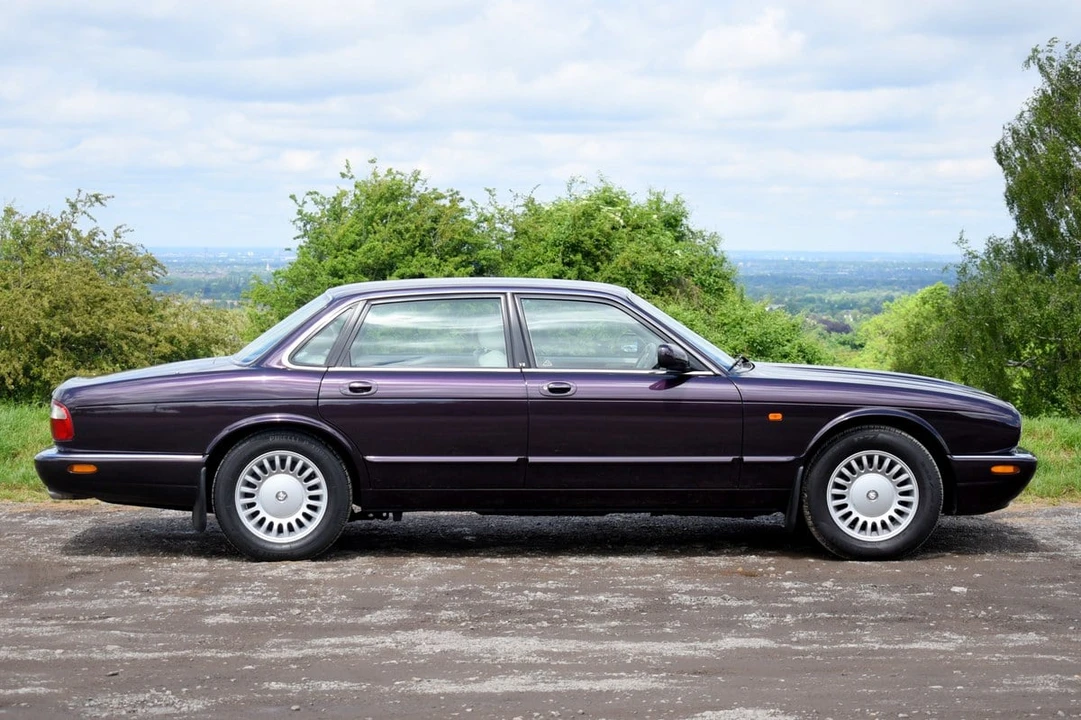 1998 Jaguar X308 XJ - Image 10 of 30