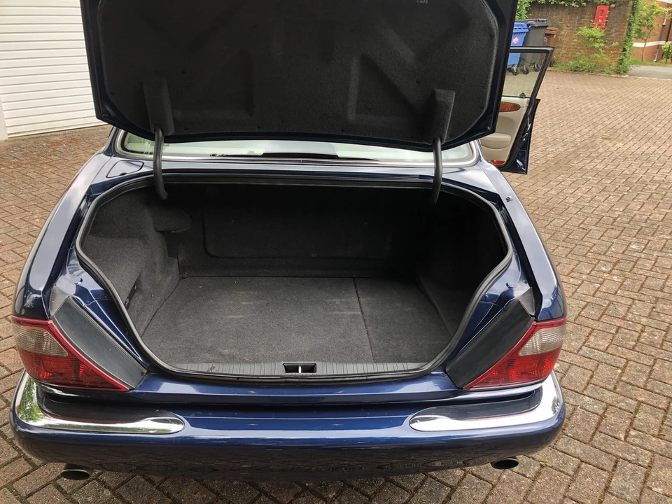 1998 Jaguar X308 XJ - Image 19 of 30