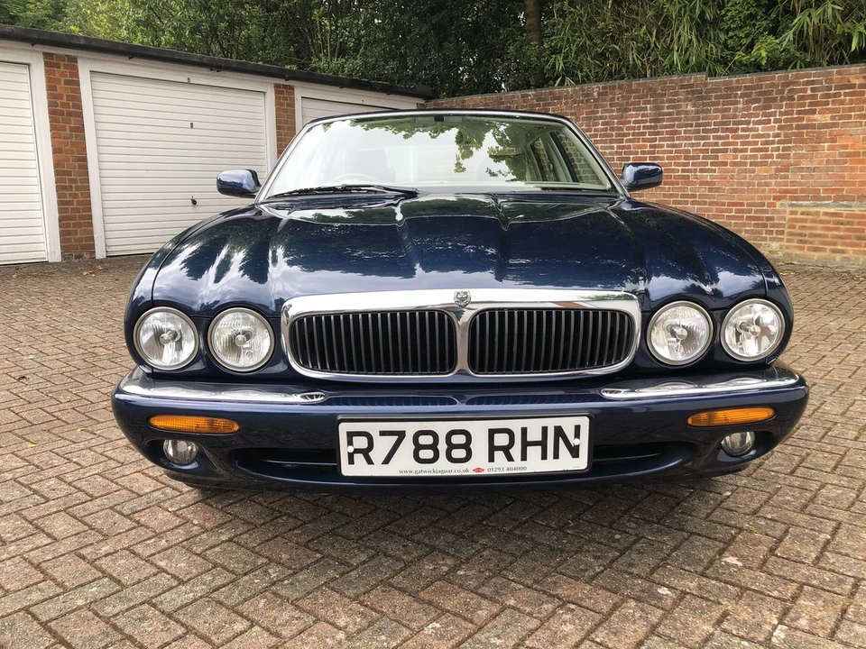 1998 Jaguar X308 XJ - Image 2 of 30