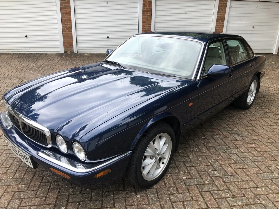 1998 Jaguar X308 XJ - Image 3 of 30