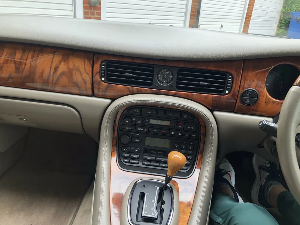 1998 Jaguar X308 XJ - Image 7 of 30