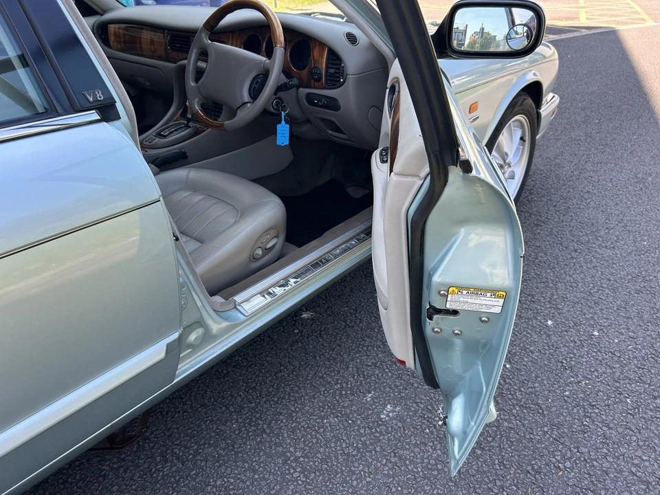 1998 Jaguar X308 XJ - Image 21 of 30