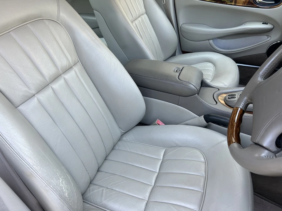 1998 Jaguar X308 XJ - Image 25 of 30