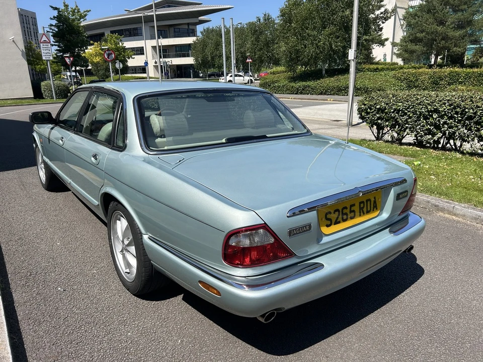 1998 Jaguar X308 XJ - Image 4 of 30