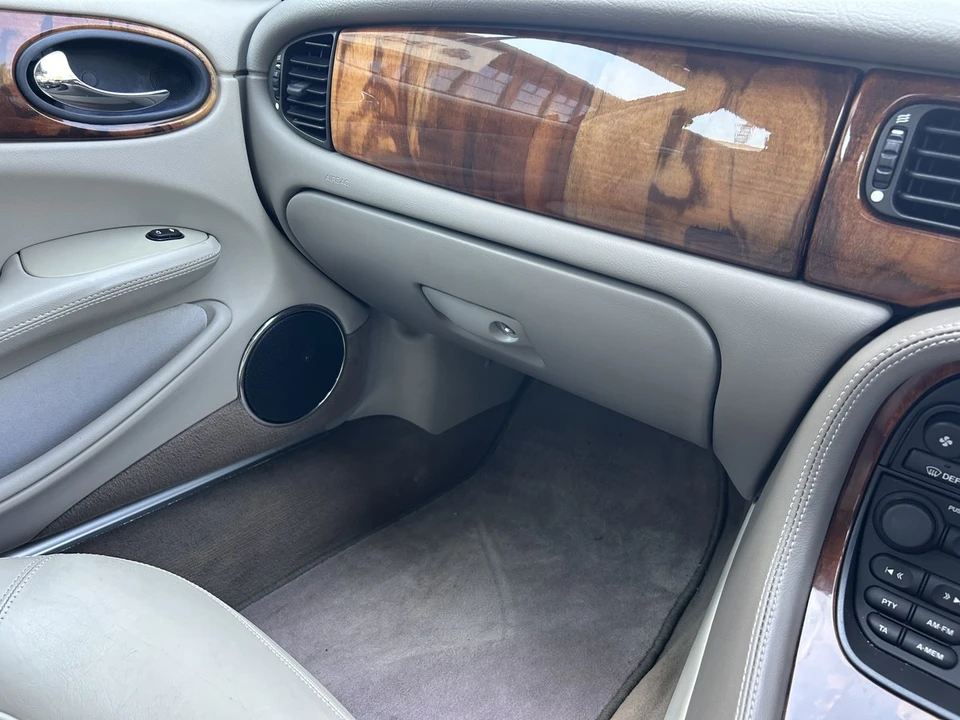 1998 Jaguar X308 XJ - Image 27 of 30