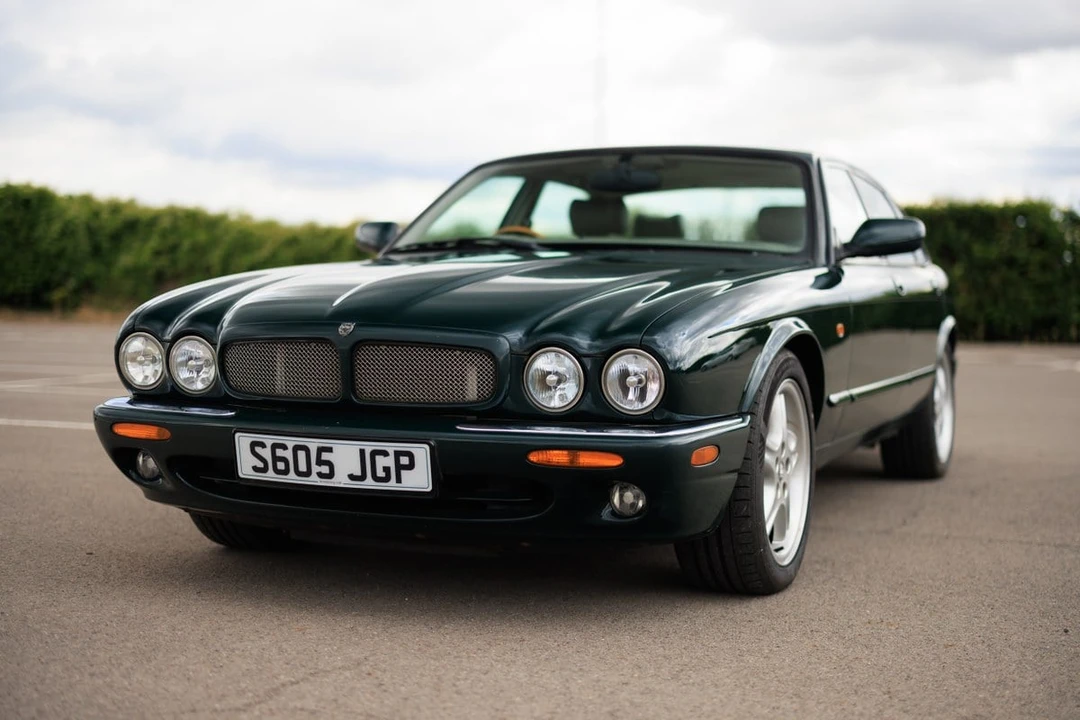 1998 Jaguar X308 XJR - Image 13 of 30