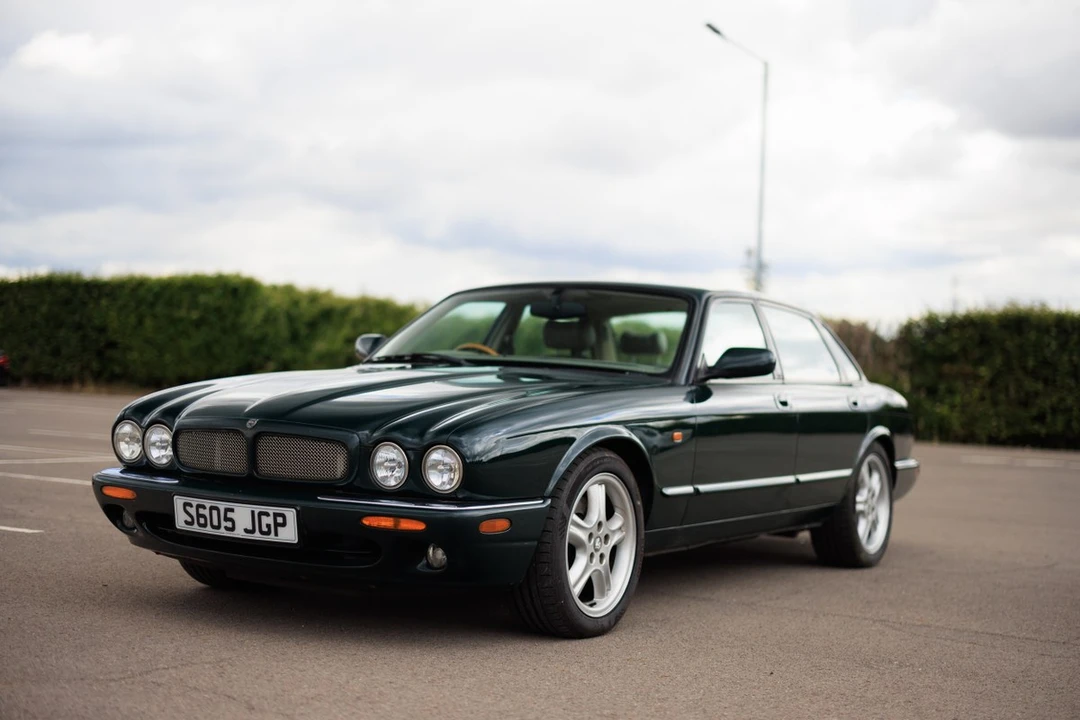 1998 Jaguar X308 XJR - Image 9 of 30