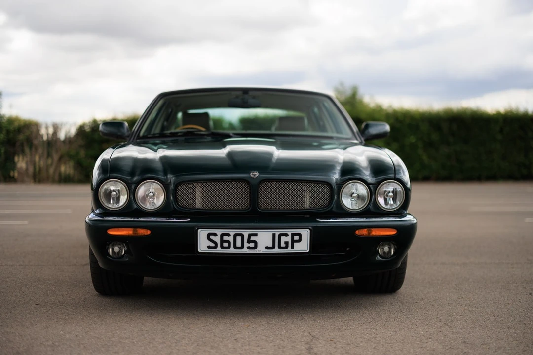 1998 Jaguar X308 XJR - Image 6 of 30