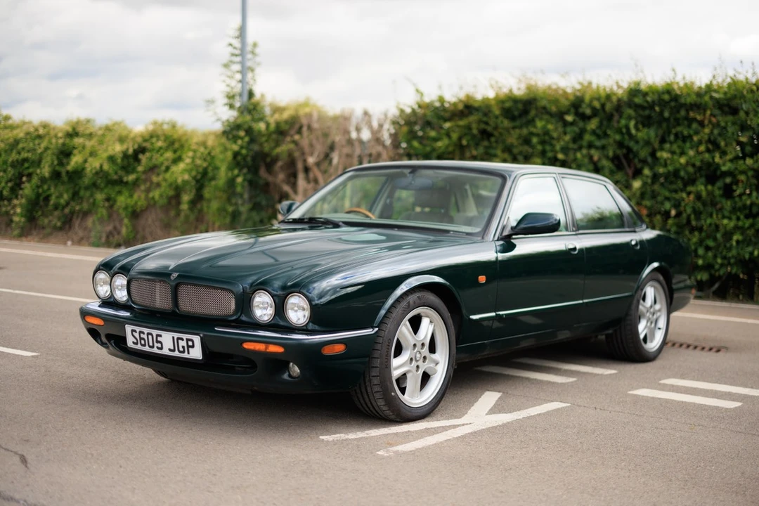 1998 Jaguar X308 XJR - Image 23 of 30