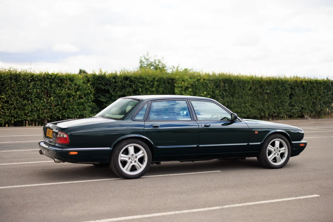 1998 Jaguar X308 XJR - Image 21 of 30