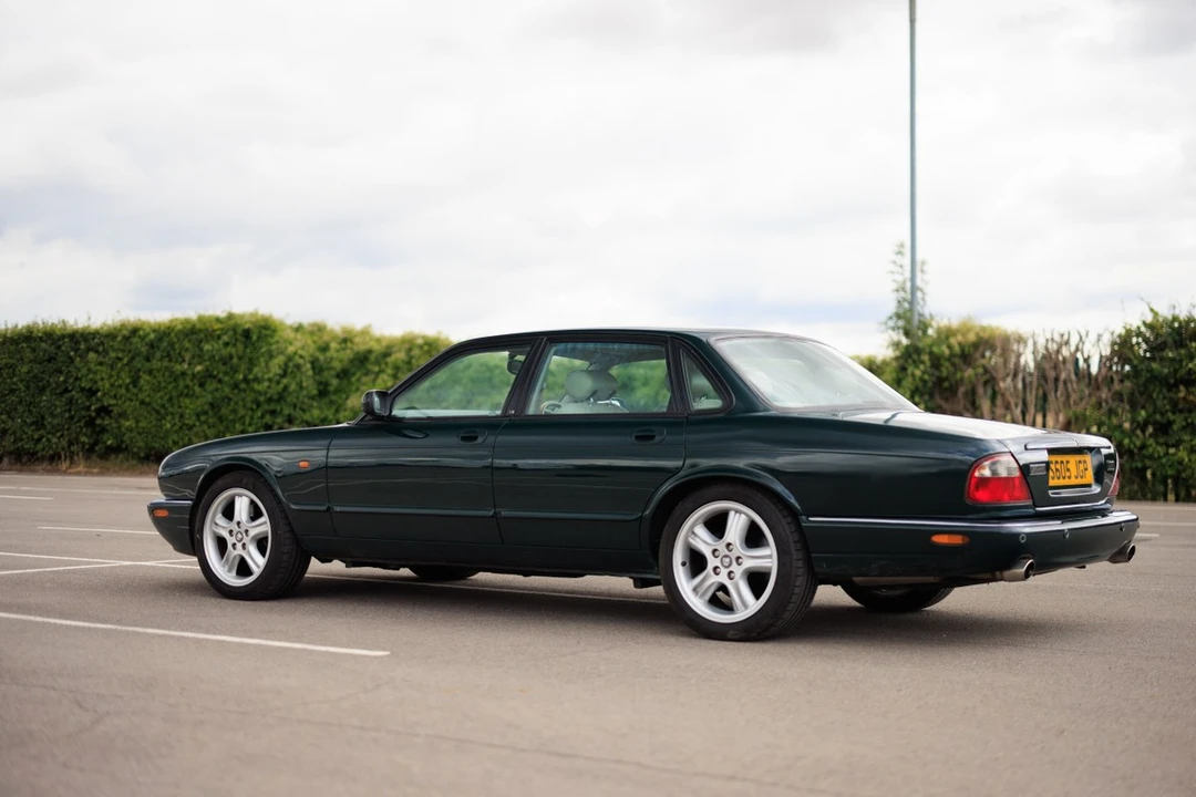 1998 Jaguar X308 XJR - Image 17 of 30
