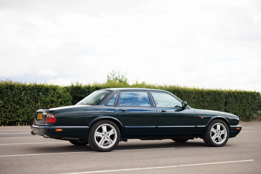 1998 Jaguar X308 XJR - Image 26 of 30