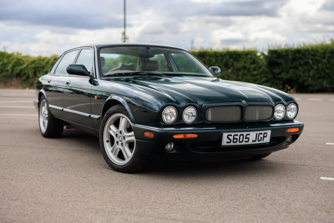 1998 Jaguar X308 XJR - Image 25 of 30