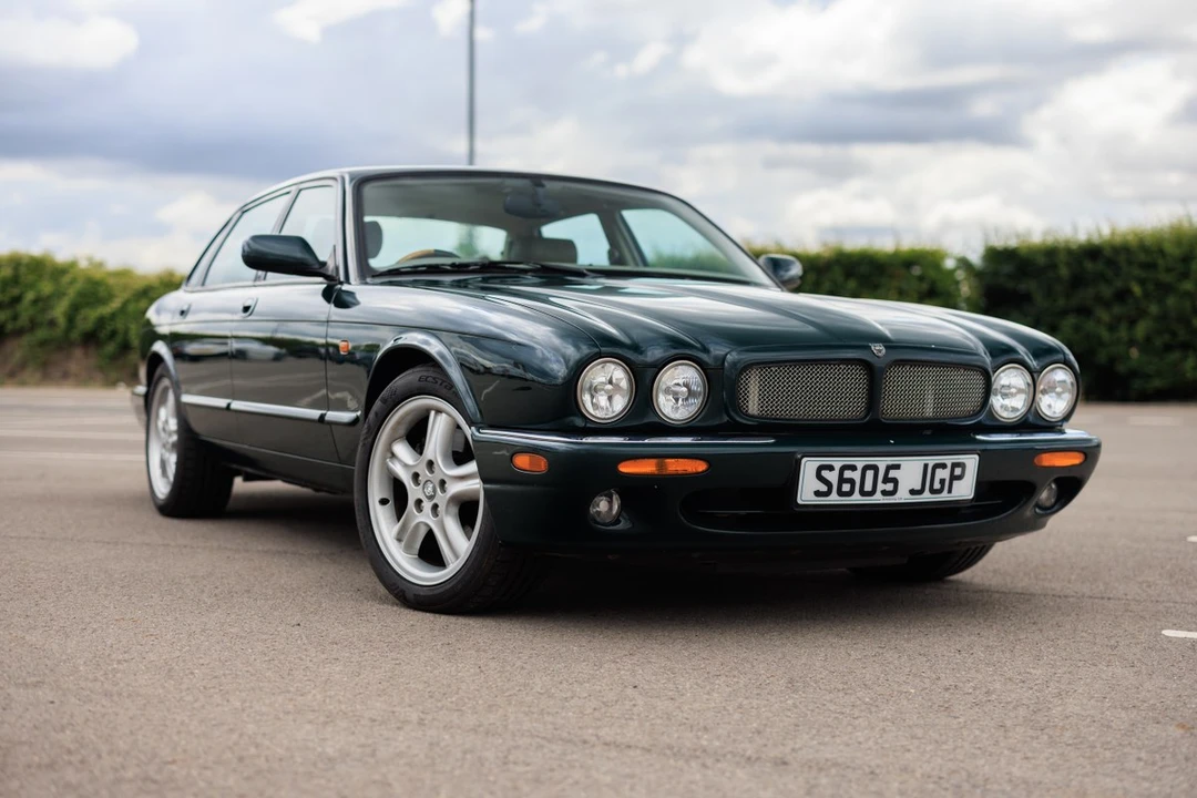 1998 Jaguar X308 XJR - Image 5 of 30