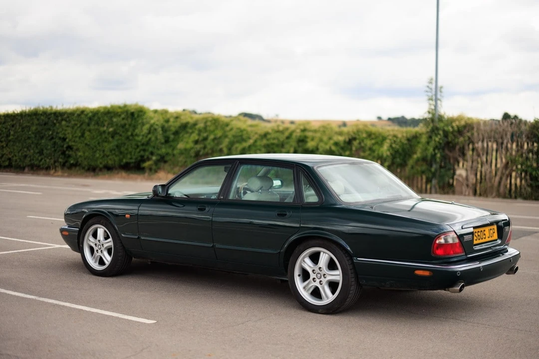 1998 Jaguar X308 XJR - Image 11 of 30