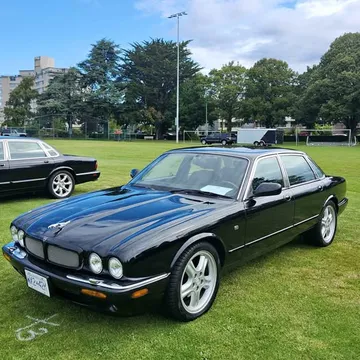 1998 Jaguar XJR