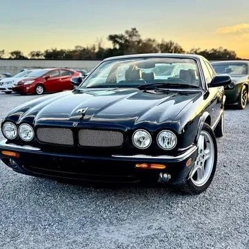 1998 Jaguar XJ Sedan XJR