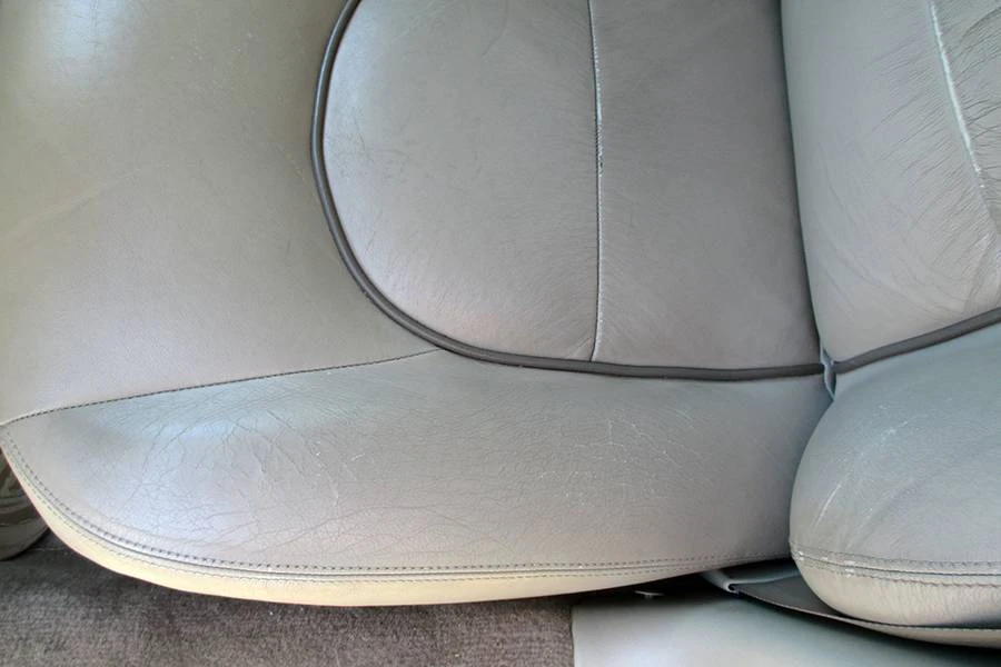 1998 Jaguar X308 XJ - Image 19 of 24