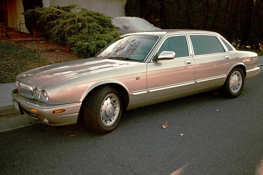 1998 Jaguar X308 XJ - Image 2 of 24