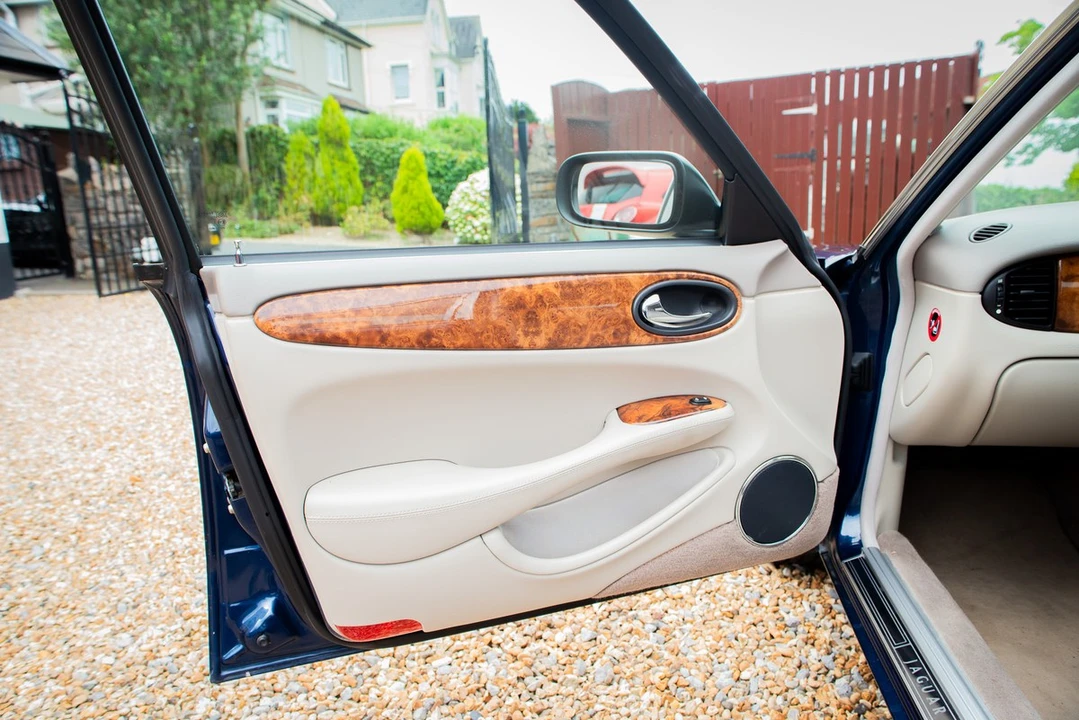 1998 Jaguar X308 XJ - Image 13 of 30