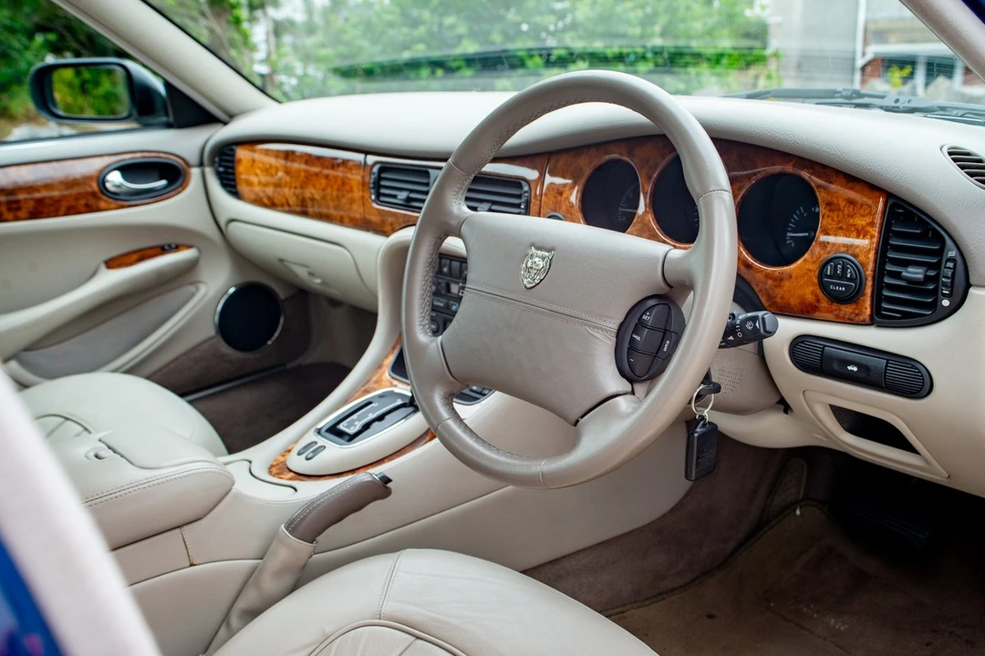 1998 Jaguar X308 XJ - Image 21 of 30