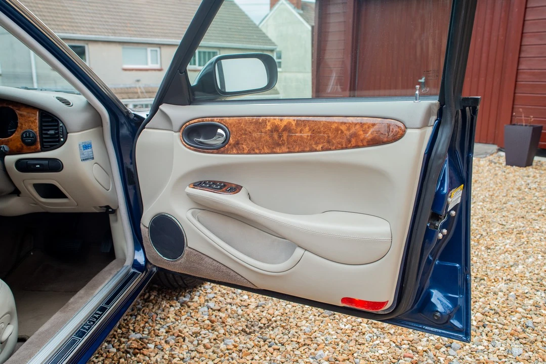1998 Jaguar X308 XJ - Image 22 of 30
