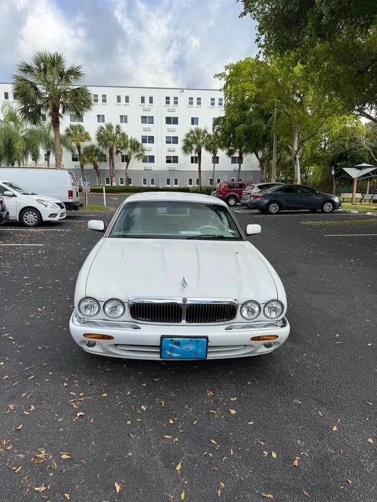 1998 Jaguar X308 XJ - Image 3 of 10