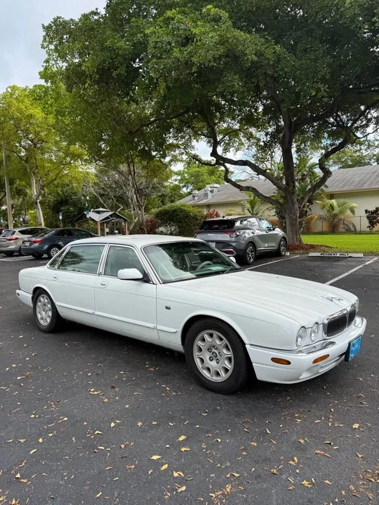1998 Jaguar X308 XJ - Image 4 of 10