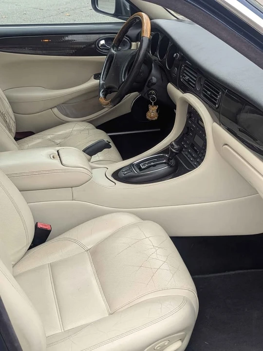 1998 Jaguar X308 XJR - Image 7 of 18